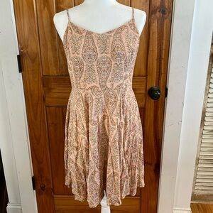 Old Navy midi Dress Large Peach Pink Paisley Spaghetti strap via neck Fit flare